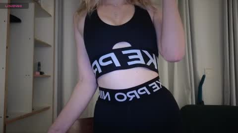 Sofa online show from 13, 4, 2026