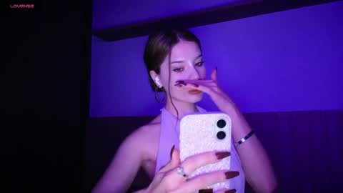 Snapshot of stuirt chatting on 23, 5, 2026 Sofa online show from 23, 5, 2026