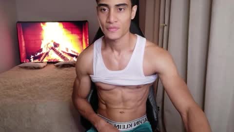 stylish man online show from 28, 4, 2026