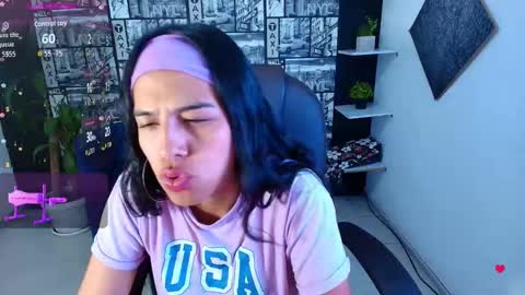 sub_scarlett_ online show from 3, 12, 2025