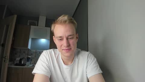 Snapshot of successful_kevin chatting on 21, 9, 2025 Kevin online show from 21, 9, 2025