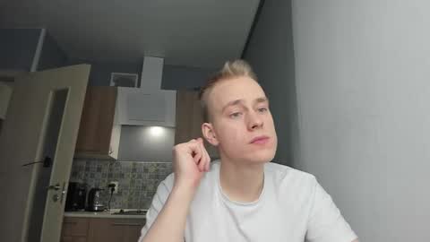 Snapshot of successful_kevin chatting on 17, 12, 2025 Kevin online show from 17, 12, 2025