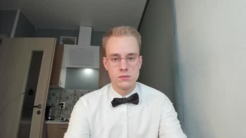 Snapshot of successful_kevin chatting on 19, 12, 2025 Kevin online show from 19, 12, 2025