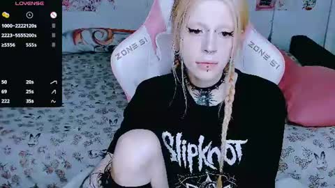 Snapshot of succubus_leslie chatting on 14, 6, 2026 succubus_leslie online show from 14, 6, 2026