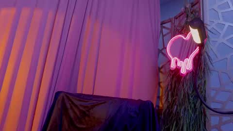 Succubus RoseMilk online show from 18, 5, 2026