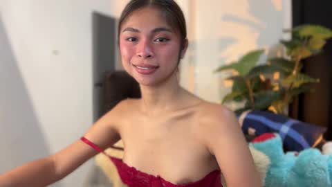 Snapshot of suckablechick chatting on 12, 11, 2025 Marry online show from 12, 11, 2025