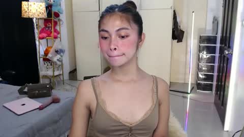 Snapshot of suckablechick chatting on 4, 3, 2026 Marry online show from 4, 3, 2026