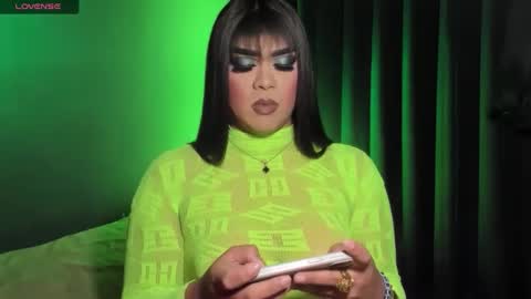 Snapshot of suckablecockoffreya chatting on 10, 11, 2025 JADE ELYSE online show from 10, 11, 2025