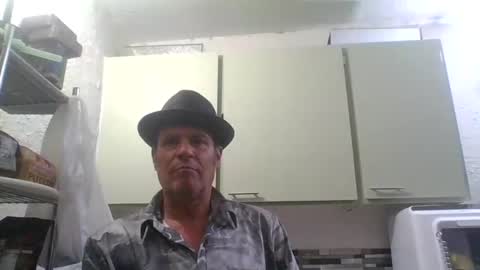 Snapshot of suckitu812 chatting on 3, 2, 2025 SUCKITU812 online show from 3, 2, 2025