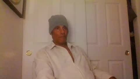 Snapshot of suckitu812 chatting on 5, 11, 2025 SUCKITU812 online show from 5, 11, 2025