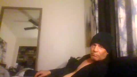 Snapshot of suckitu812 chatting on 11, 1, 2026 SUCKITU812 online show from 11, 1, 2026