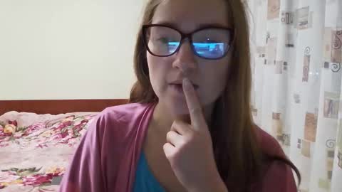 suckmydickifurstreight online show from 16, 12, 2025