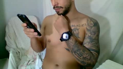 Snapshot of suetsemsay chatting on 4, 11, 2025 suetsemsay online show from 4, 11, 2025