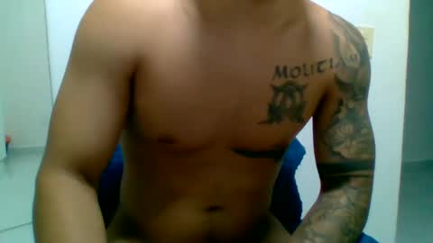 Snapshot of suetsemsay chatting on 5, 11, 2025 suetsemsay online show from 5, 11, 2025