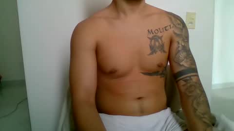 Snapshot of suetsemsay chatting on 12, 11, 2025 suetsemsay online show from 12, 11, 2025