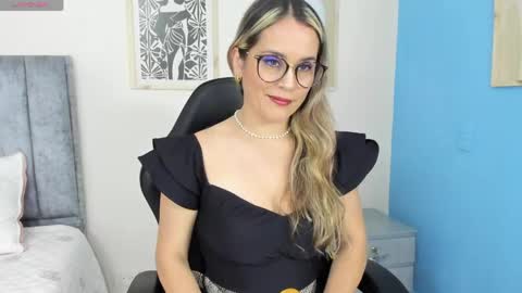 sugar_milff online show from 28, 4, 2026