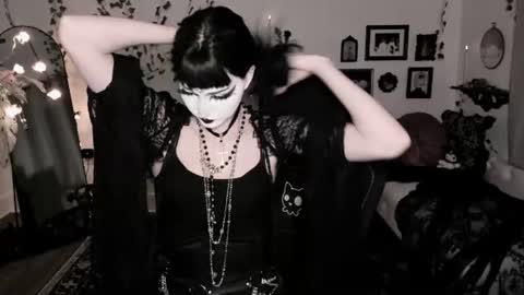 Ella online show from 14, 6, 2026