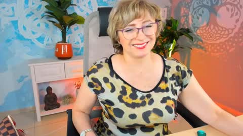 Snapshot of sugarvi chatting on 28, 12, 2024 Vivien online show from 28, 12, 2024