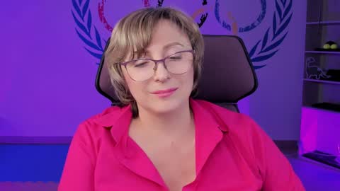 Snapshot of sugarvi chatting on 8, 2, 2025 Vivien online show from 8, 2, 2025