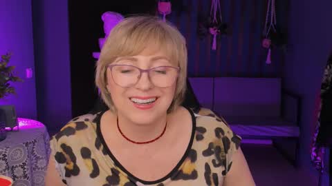 Snapshot of sugarvi chatting on 12, 3, 2025 Vivien online show from 12, 3, 2025