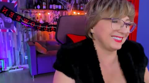 Snapshot of sugarvi chatting on 28, 10, 2025 Vivien online show from 28, 10, 2025