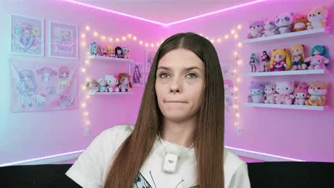 sukie_spooky online show from 8, 4, 2026