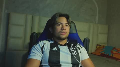 Snapshot of sukuna_hara chatting on 1, 2, 2026 sukuna_hara online show from 1, 2, 2026