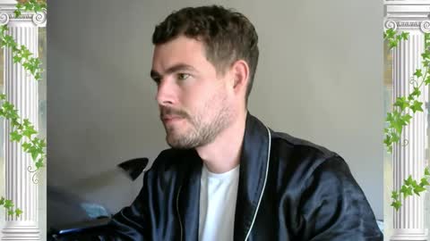 Snapshot of sultansgirls chatting on 3, 10, 2025 The Sultan online show from 3, 10, 2025