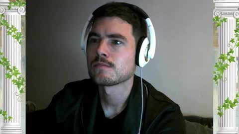 Snapshot of sultansgirls chatting on 12, 10, 2025 The Sultan online show from 12, 10, 2025