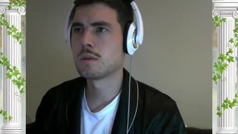 Snapshot of sultansgirls chatting on 23, 10, 2025 The Sultan online show from 23, 10, 2025