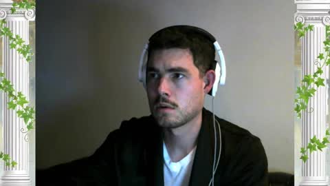 Snapshot of sultansgirls chatting on 28, 10, 2025 The Sultan online show from 28, 10, 2025