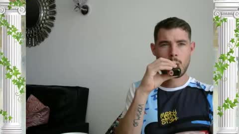 Snapshot of sultansgirls chatting on 2, 11, 2025 The Sultan online show from 2, 11, 2025