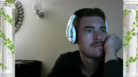 Snapshot of sultansgirls chatting on 5, 11, 2025 The Sultan online show from 5, 11, 2025