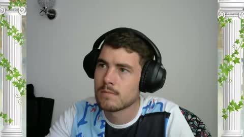 Snapshot of sultansgirls chatting on 13, 11, 2025 The Sultan online show from 13, 11, 2025