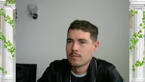 Snapshot of sultansgirls chatting on 18, 11, 2025 The Sultan online show from 18, 11, 2025