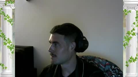 Snapshot of sultansgirls chatting on 25, 11, 2025 The Sultan online show from 25, 11, 2025