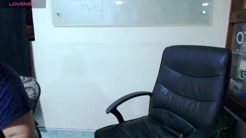 Snapshot of summer_girls01 chatting on 21, 1, 2025 summer_girls01 online show from 21, 1, 2025