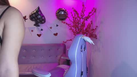 summer_miller online show from 25, 2, 2026