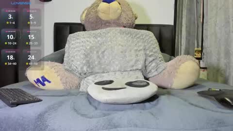 Andres-tattoos  Derek Hairy online show from 24, 9, 2025