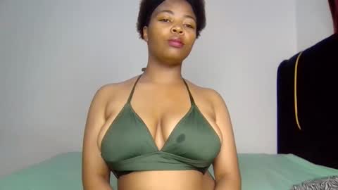 Snapshot of summer_tee chatting on 26, 3, 2026 summer online show from 26, 3, 2026