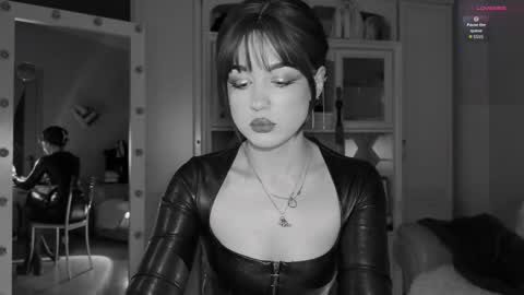 Snapshot of sun_for_you chatting on 22, 11, 2025 Miss Nelly online show from 22, 11, 2025