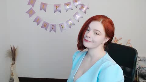 Snapshot of sun_lovely chatting on 4, 12, 2025 Alexi online show from 4, 12, 2025