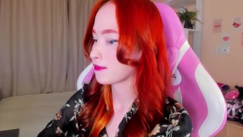 Snapshot of sunflare_ chatting on 15, 12, 2025 sunflare_ online show from 15, 12, 2025