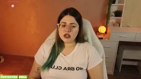 Snapshot of sunflower0907 chatting on 23, 10, 2025 Tina. Im topless model online show from 23, 10, 2025