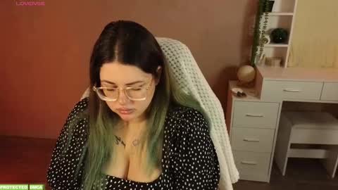 Snapshot of sunflower0907 chatting on 6, 11, 2025 Tina. Im topless model online show from 6, 11, 2025