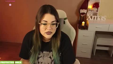 Snapshot of sunflower0907 chatting on 15, 12, 2025 Tina. Im topless model online show from 15, 12, 2025