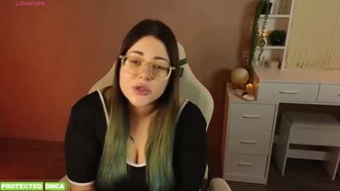 Snapshot of sunflower0907 chatting on 8, 1, 2026 Tina. Im topless model online show from 8, 1, 2026