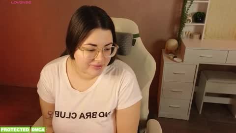 Snapshot of sunflower0907 chatting on 12, 1, 2026 Tina. Im topless model online show from 12, 1, 2026