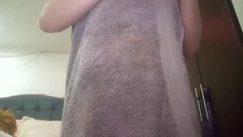 Snapshot of sunflower_dance chatting on 22, 12, 2024 Jeraldine online show from 22, 12, 2024