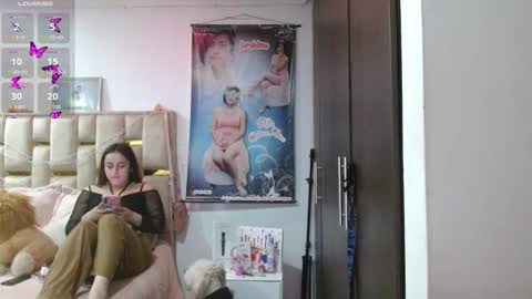 Snapshot of sunflower_dance chatting on 14, 10, 2025 Jeraldine online show from 14, 10, 2025